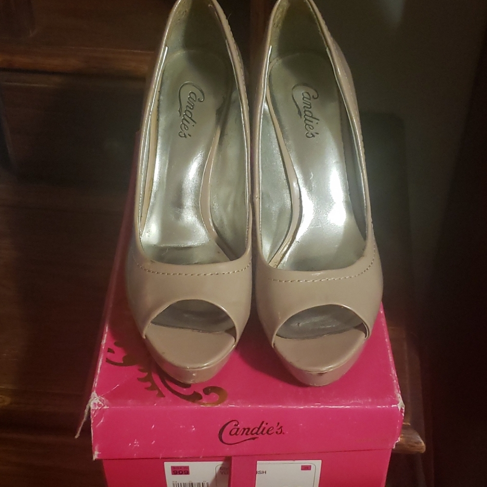 Women's nude heels